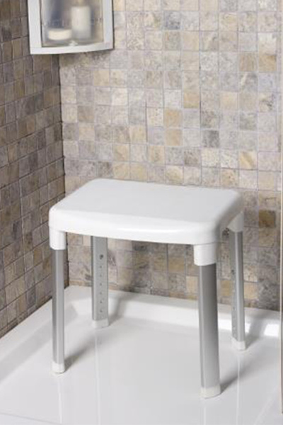 Prima Nova Cappadocıa Paslanmaz Aluminyum Geniş Yüzeyli Banyo Taburesi 130 Kg Taşıma Kapasitesi