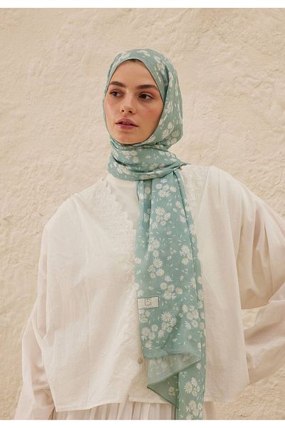 Fresh Blue Daisy Patterned Ramı Shawl