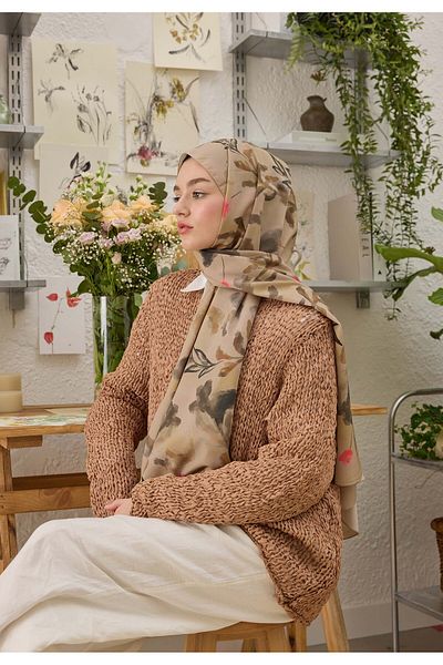 Fresh Pink Isla Patterned Shawl