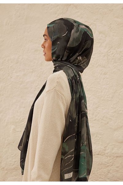 Fresh Black Dark Garden Patterned Ram Shawl