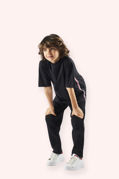 Panço Erkek Çocuk Yanları Şerit Detaylı Siyah Tişört