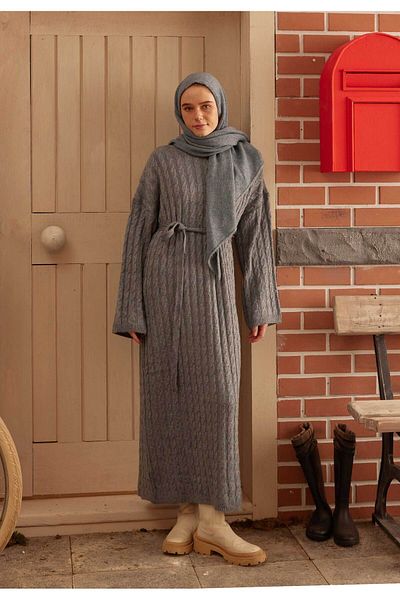 Fresh Blue Triangle Knitwear Shawl Scarf