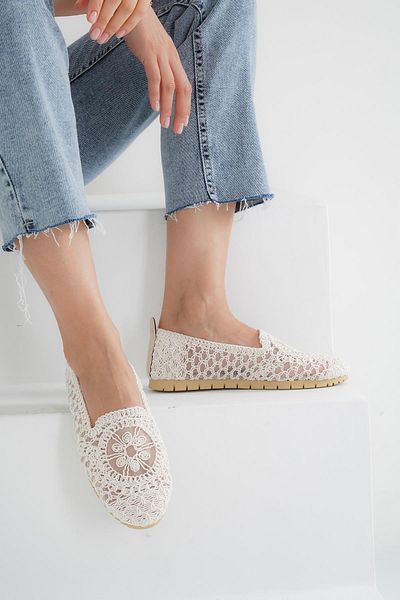 Beyond Women's White Floral Embroidered Straw Knitwear Daily Ballerinas Byndtrb02