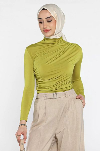 julude Λαδιοπράσινη μπλούζα Hijab με ντραπέ ώμου και μέσης