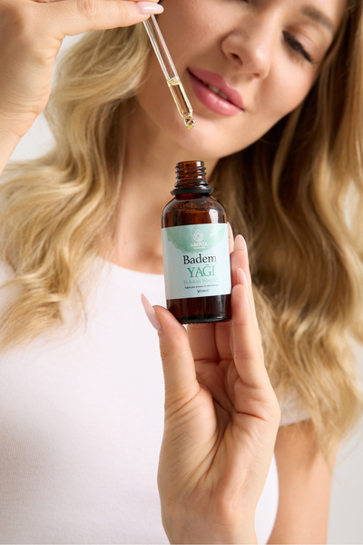 AROVIA Aromatherapy Doğal Soğuk Sıkım Tatlı Badem Yağı Damlalıklı Cam Şişede 50ml Badem Yağı