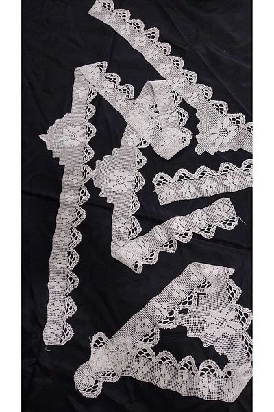 Papatyam Hand Knitted Crochet 1 Piece (158cm) and 2 Pillows (90cm) Vintage/Lace