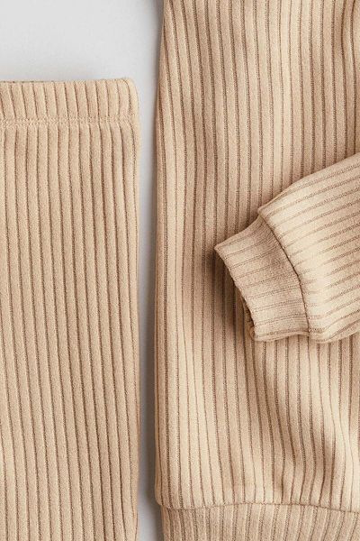 H&M 2-piece hoodie and leggings set
