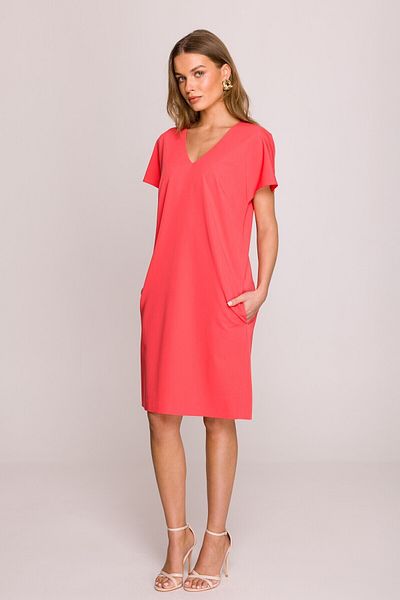 Stylove V-neck dress with a loose fit