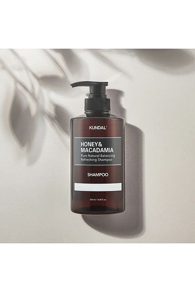 Kundal Honey & Macadamia Pure Natural Balancing Refreshing Shampoo Cherry Blossom 500 mL