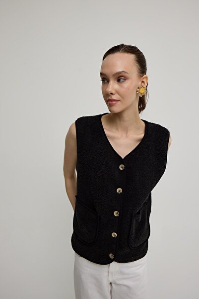 TUBİA Women's Black Pocketed Zero Sleeve Buttonable Plush Vest