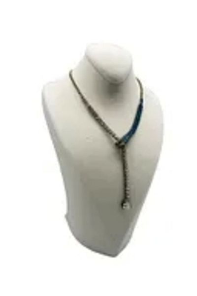 MeGass Dekor Εγχώριας παραγωγής Suede Fabric Cream Χρώμα 24/15 cm Κολιέ Choker Chain Κοσμήματα Επίδειξη Τρίγωνο Μανεκέν