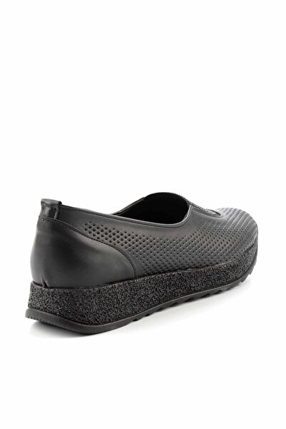 Bambi Dámské černé boty pro volný čas K01311238509