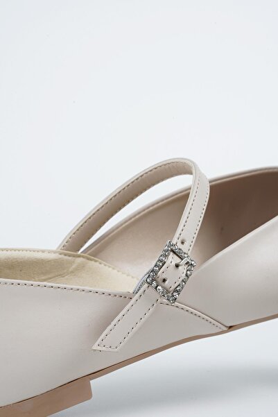 Beyond Women's Beige Patent Leather Buckle Single Strap Ballerina Shoes Byndglr01