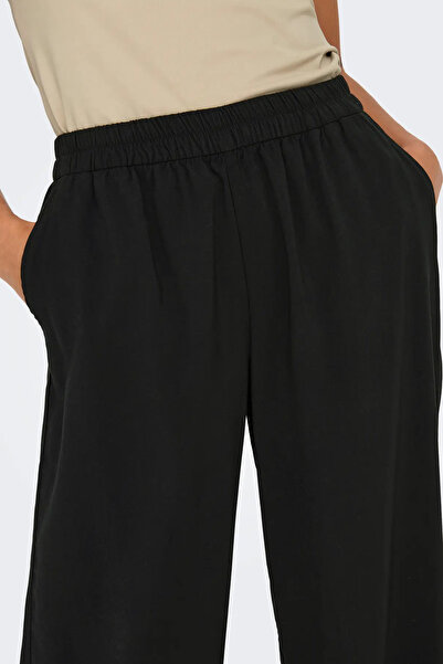 ONLY Only Kadın Onlarıs Rahat Kalıp Beli Lastikli Cepli Pantolon 15337956 Siyah