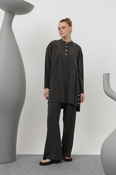 Puane Kadın Hakim Yaka Patı Çıtçıt Detaylı Pantolonlu Takım - 14309TKS - ANTRACITE
