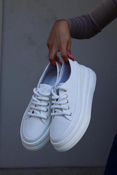 BeBeQ Store Guido White Linen Women's Sneakers