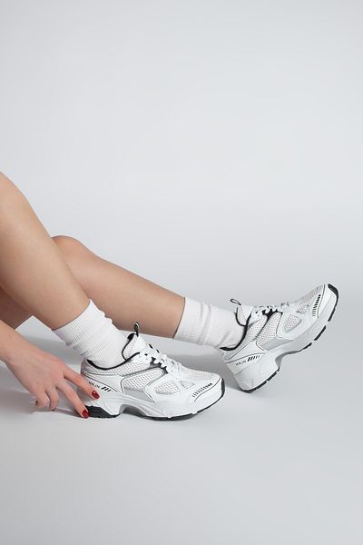 Marjin Damen Sneaker Dicke Sohle Schnürung Mesh Detaillierte Turnschuhe Sargen Weiß