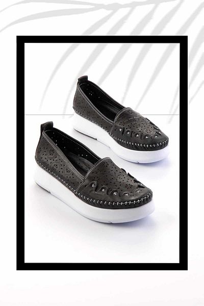 Bambi Schwarze Damen-Freizeitschuhe aus echtem Leder K 01908005403