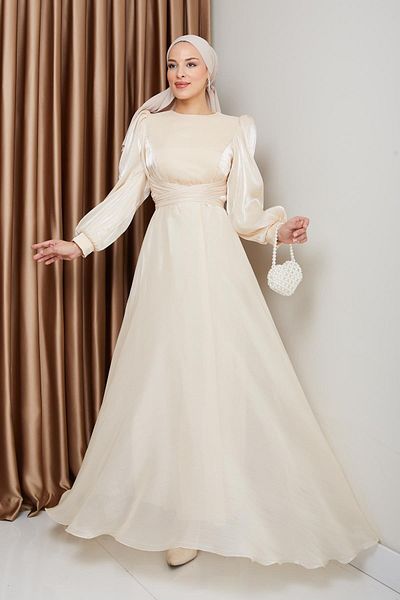 Olcay Yoryo Seiden-Hijab-Abendkleid mit Kreuzgürtel CREAM 1238