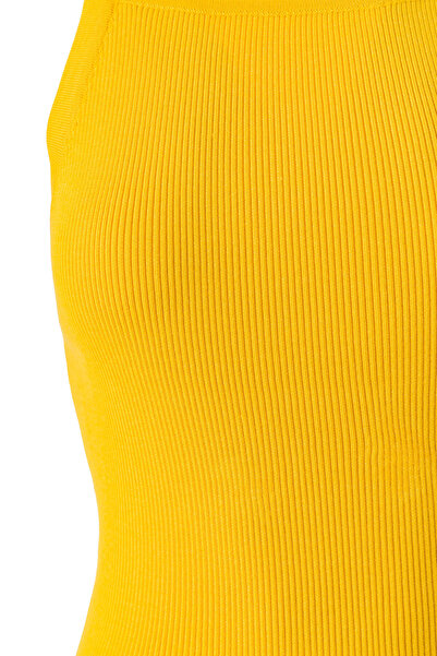 Mısırlı Sarı Kadın Atlet