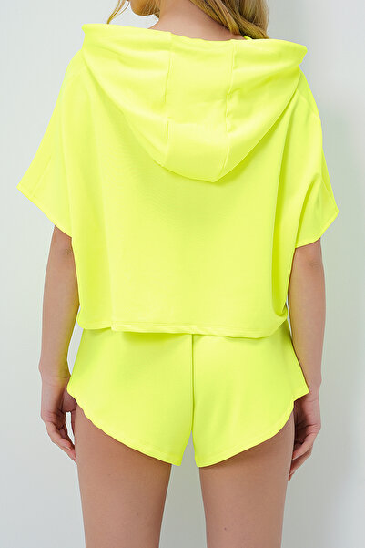 VAGGON Women's Neon Yellow Hooded Crop Sweatshirt and Shorts Set Prmx760-001-Tk