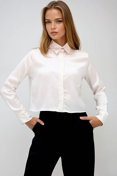 VAGGON Women's Ecru Satin Crop Shirt Prmx13497