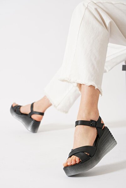 Moda Pie Karales Çarpaz Bantlı Hakiki Deri Kadın Sandalet Siyah Cilt