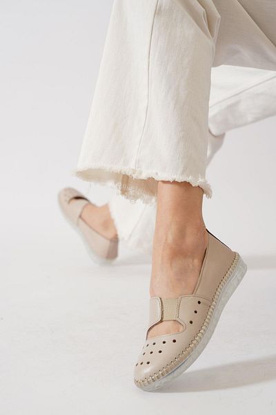 Moda Pie Pantofi din piele naturală cu capse Teval cu copertă rigidă bej
