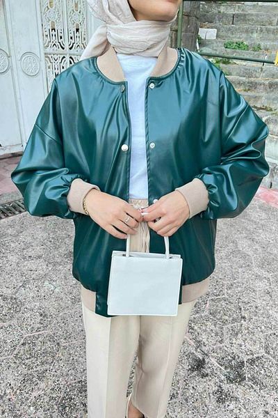 Neva Style سترة جلدية محتشمة باللون الأخضر الزمردي بأزرار 9264zy