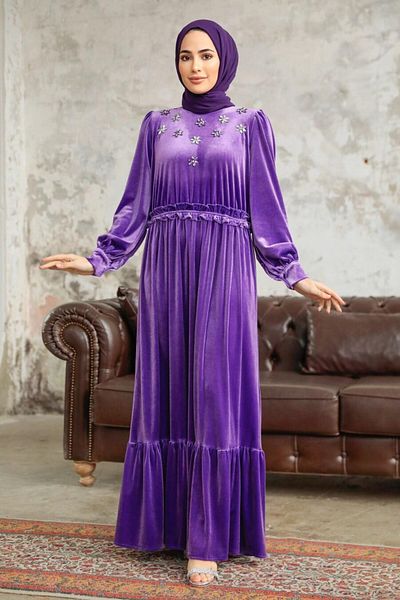 Neva Style Rochie din catifea hijab liliac închis cu detaliu floral 3713klıla