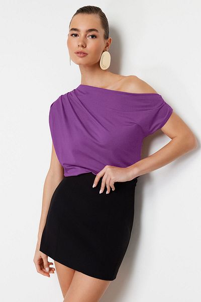 Trendyol Collection Plum Regular/Regular Fit Ασύμμετρη λαιμόκοψη μηδέν μανίκι κουμπωτή ελαστική πλεκτή μπλούζα TWOSS24BZ00396