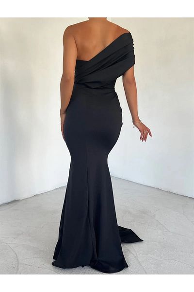 Mekafashion Βραδινό φόρεμα Ewo Train One Shoulder ΜΑΥΡΟ