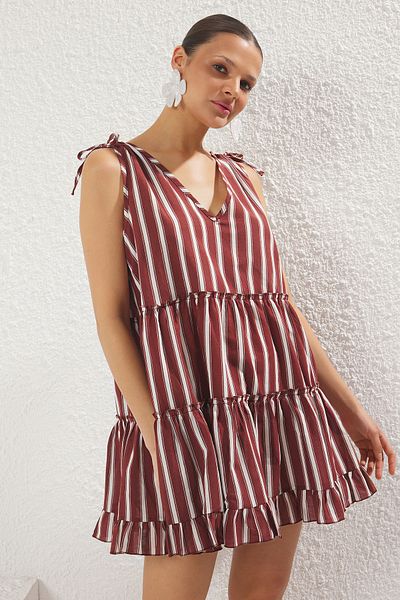 Trendyol Collection Széles szabású - Többszínű csíkos fodros pamut strandruha TBESS21EL1247