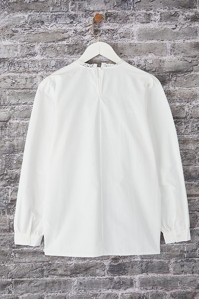 Trendyol Modest Bílá bavlněná krajková detailní tkaná košile TCTSS25UK00011