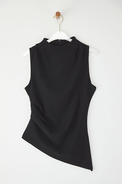 Trendyol Collection Ασύμμετρη πλεκτή μπλούζα - Μαύρη με λεπτομέρεια με κορδόνι, καθιστή στο σώμα TWOSS25BZ00388
