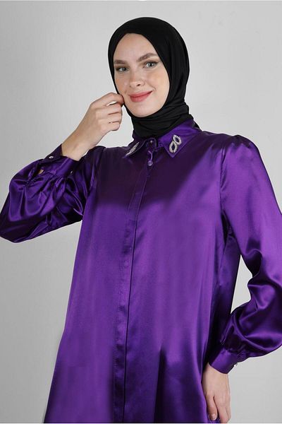 Alvina SATIN TUNIC WITH STONE DETAIL ON COLLAR 43739
