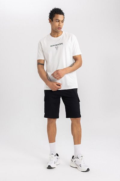 DeFacto Μπλουζάκι με κοντό μανίκι με λαιμόκοψη Milwaukee Bucks NBA - Standard Fit B3909ax24sp