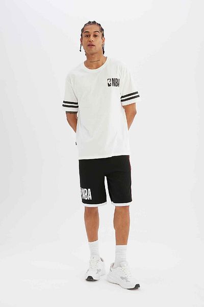DeFacto NBA Wordmark - Boxy Fit Tričko Crew Krk s krátkým rukávem C4467AX24HS
