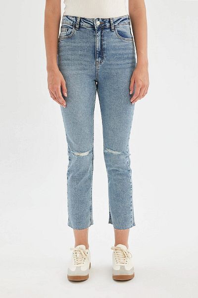 DeFacto High Waist Ripped Detail Mary Washed Jea Npants - Cutout Ankle Length, Straight Leg C7364Ax24Au