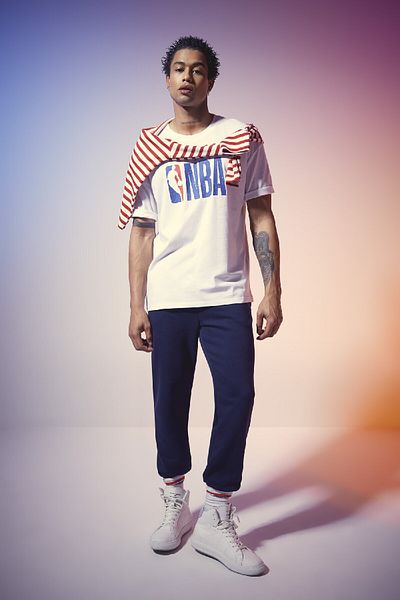 DeFacto Fit Nba Wordmark Regular Fit Crew λαιμόκοψη κοντομάνικο μπλουζάκι V0773az24sp
