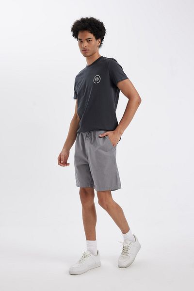 DeFacto Bermudashorts aus Gabardine mit entspanntem Schnitt - D4697AX24HS