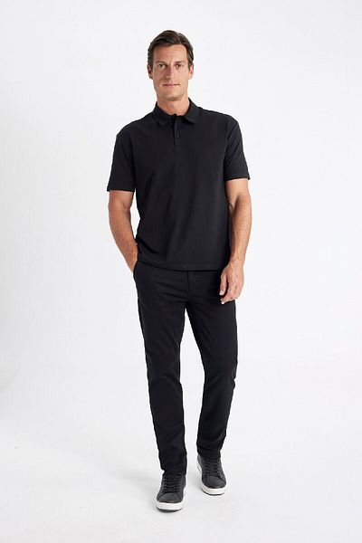 DeFacto Neues Kurzarm-Poloshirt mit normaler Passform D4778AX24SM