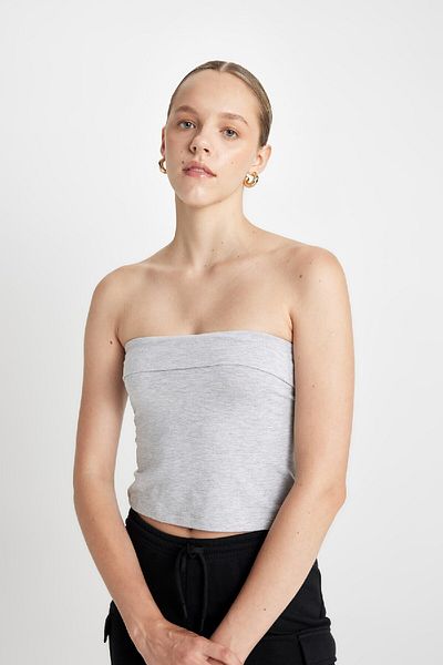DeFacto D4891AX24HS Modell Trägerlose taillierte Bluse