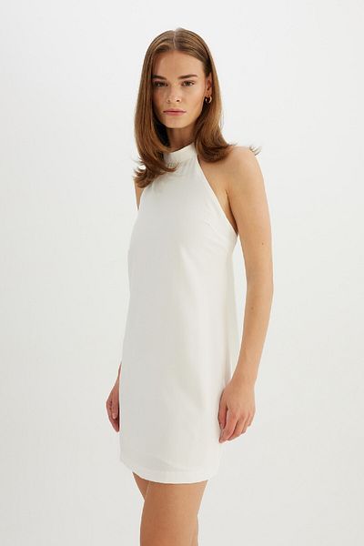 DeFacto A-Linie Neckholder-Krepp-ärmelloses weißes Mini-Abendkleid D4115ax24hs