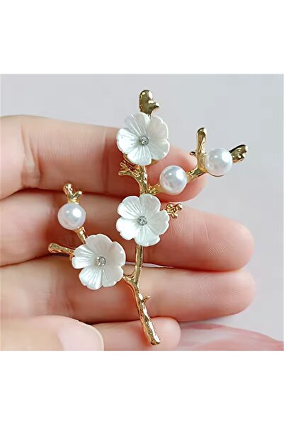 ESRA ŞELEM İncili Beyaz Çiçekli Dal Broş Yaka Aksesuarı