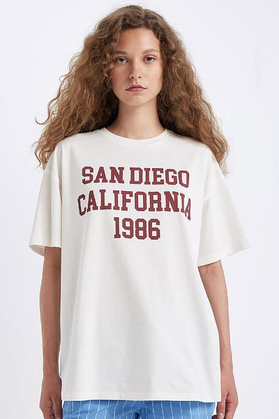 DeFacto Oversize Wide Fit Crew Neck Printed Short Sleeve T-Shirt D4928Ax24Au