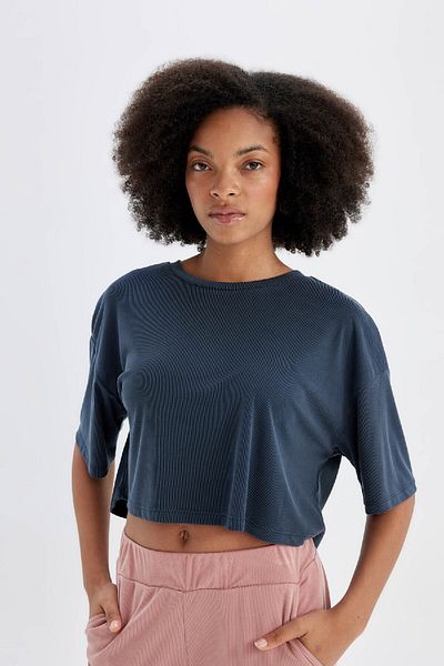 DeFacto DeFactoFit - Kurzes Sport-T-Shirt mit Rundhalsausschnitt, Modal, kurze Ärmel D2978AX24HS