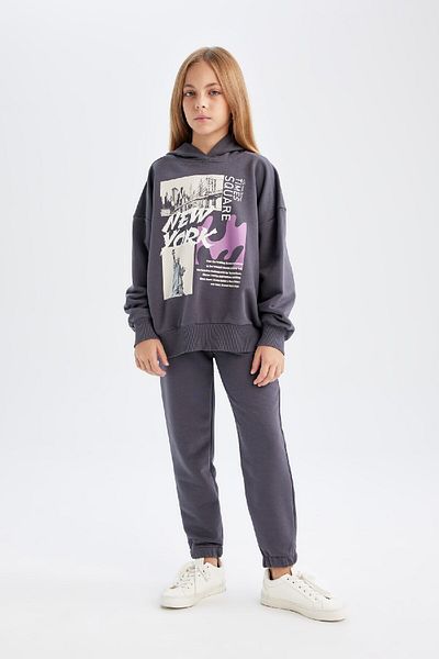 DeFacto Zweiteiliges Set mit bedrucktem Sweatshirt mit Rundhalsausschnitt und elastischem Jogginghose für Mädchen – D4057a824wn