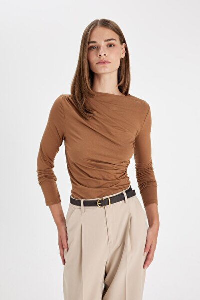 DeFacto Slim Fit Dar Kesim Kayık Yaka Basic Düz Uzun Kollu Bluz D5300ax24au