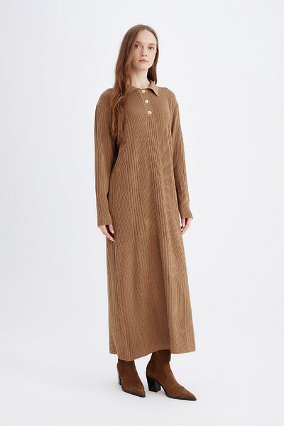 DeFacto Φόρεμα με κανονική εφαρμογή Polo Neck Basic μονόχρωμο μάξι πλεκτό φόρεμα D5434AX24WN